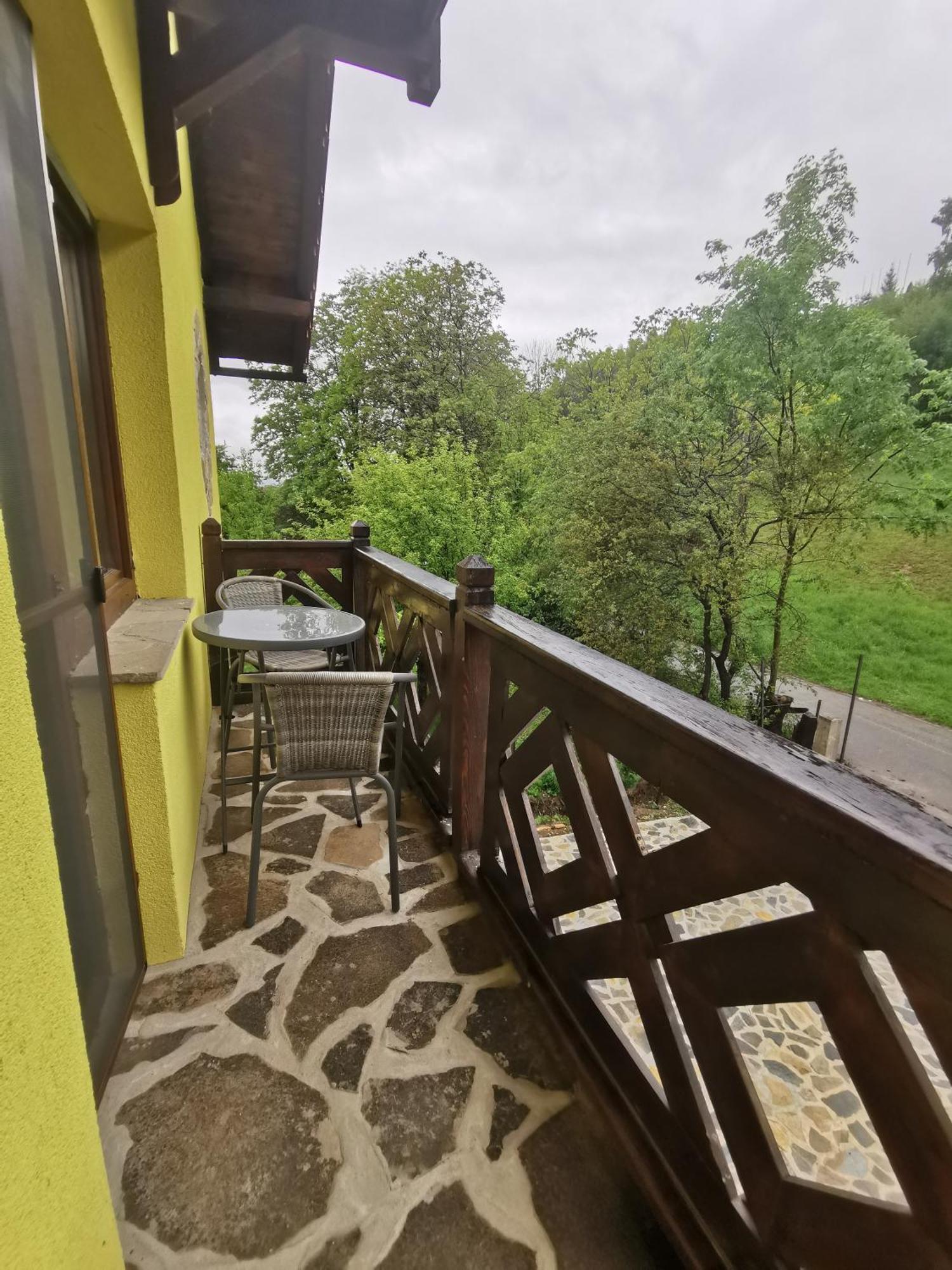 Yellow House برانْ المظهر الخارجي الصورة